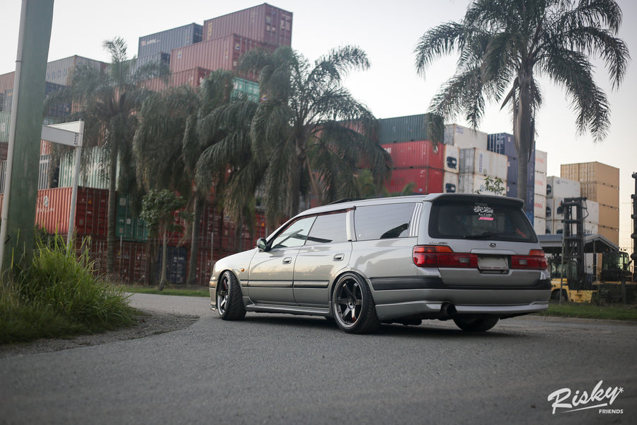 Sam's Stagea racing wagon